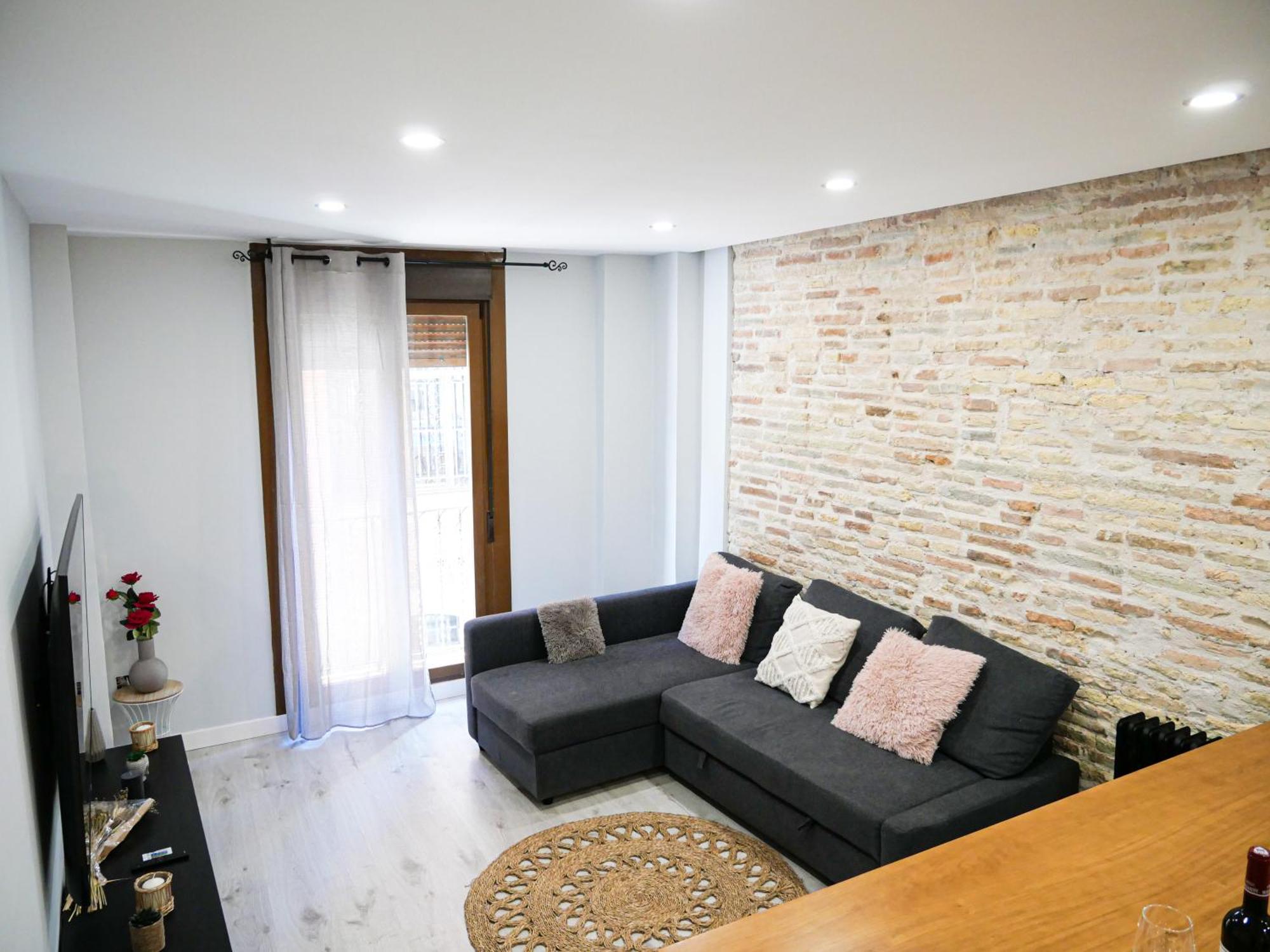 Espacioso Apartamento En El Centro De Pamplona Exterior photo