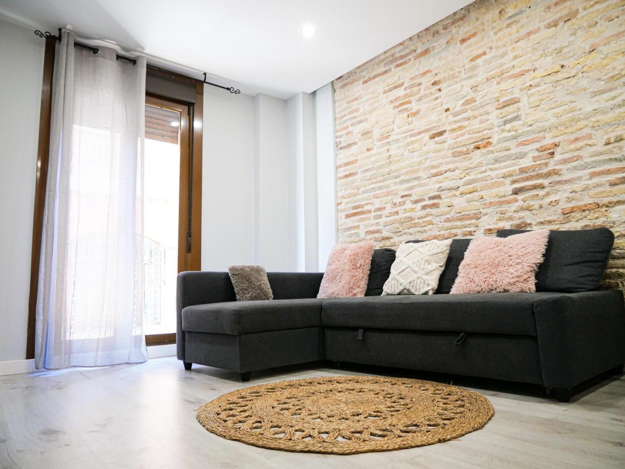 Espacioso Apartamento En El Centro De Pamplona Exterior photo